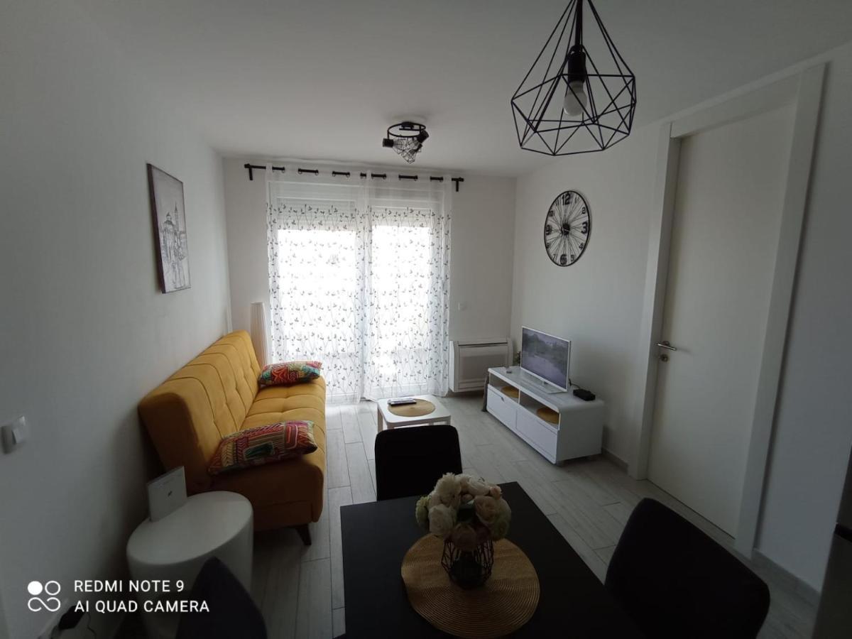 Apartman Ana Iadera With Balcony And Parking Задар Екстер'єр фото